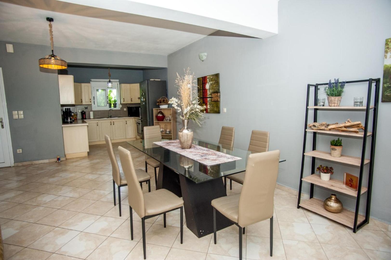 Gravanis Ir Home Pesadha Exterior photo