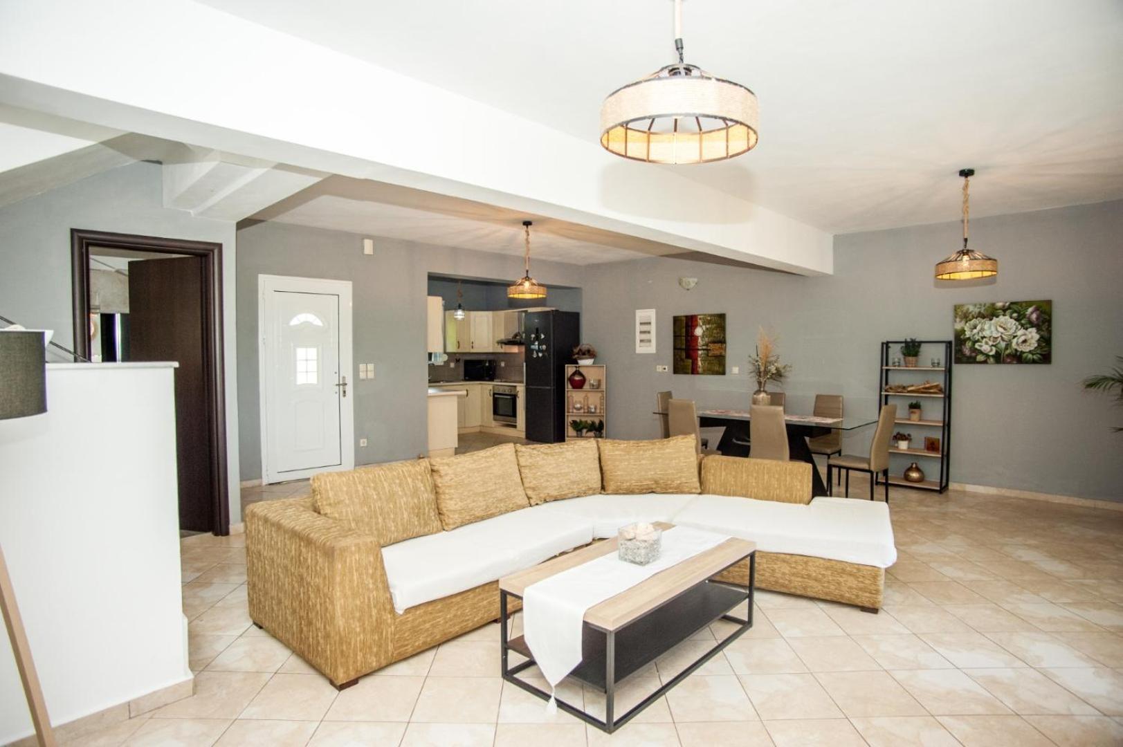 Gravanis Ir Home Pesadha Exterior photo